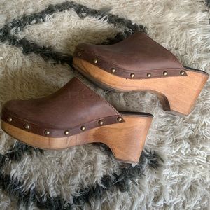 Cordani clog with detail